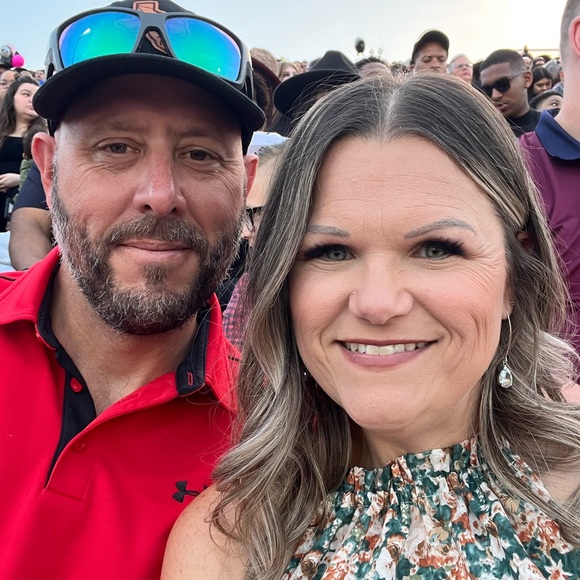 Meet your Posher, Jaclyn - Picture 1 of 1